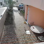 Luvi تروغير